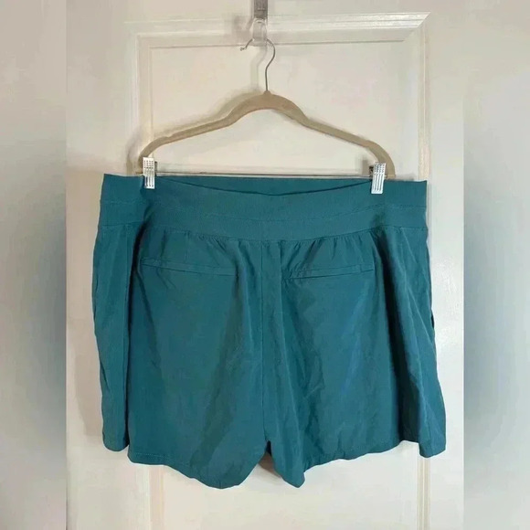 Athleta Women’s Brooklyn Teal Athletic Shorts with Pockets - Size 22 - Picture 3 of 5